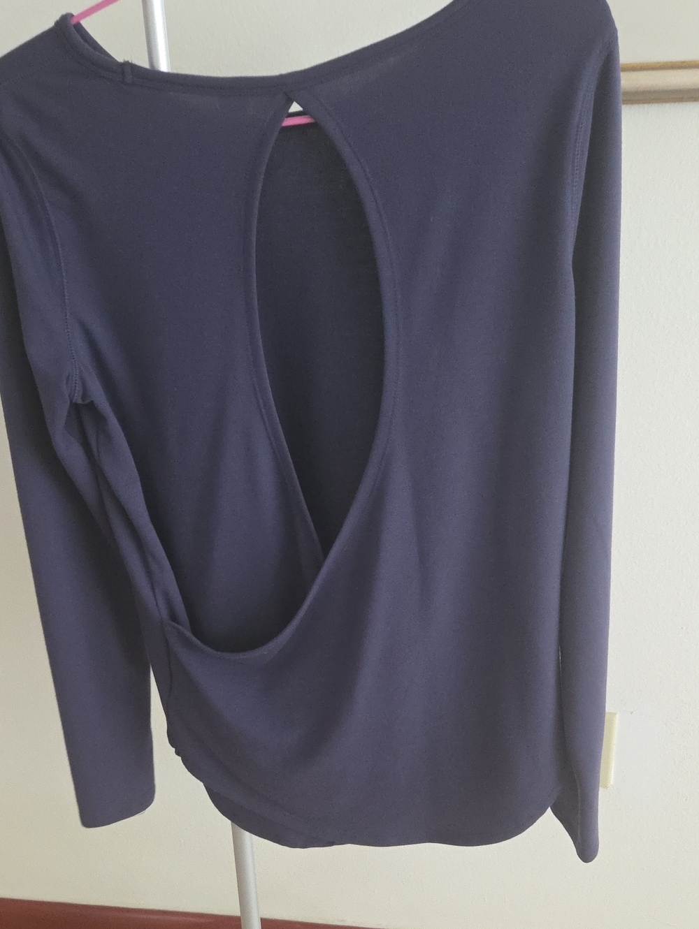 Old Navy Navy Long-Sleeve Open-Back Top